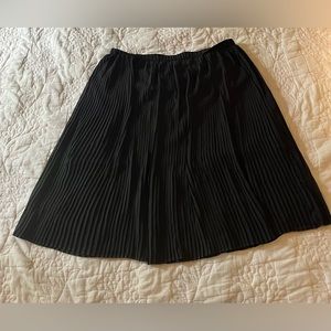 Pleated A-line Skirt - Black - Size XXL